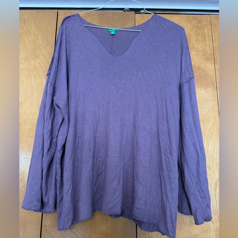 CLEARANCE dip Women's Lavender Long Sleeve Top